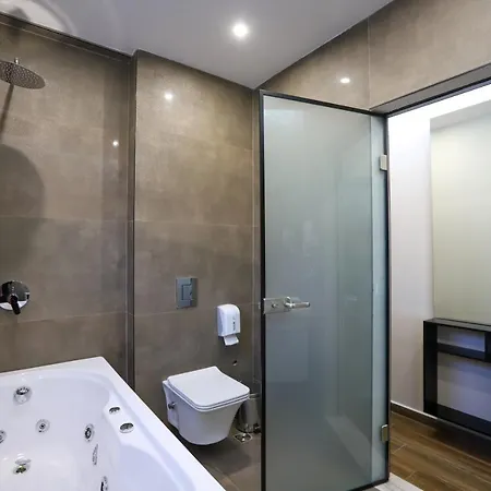 Imperator Hotel Tirana