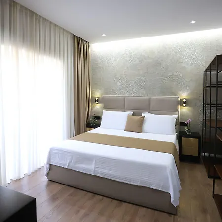 Imperator 4* تيرانا