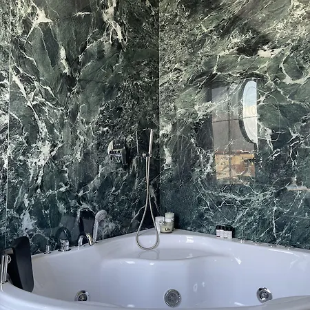 Imperator Hotell Tirana
