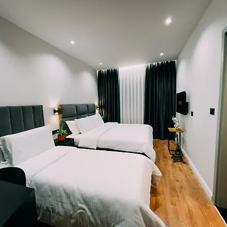 Imperator 4* تيرانا