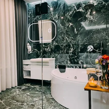 Imperator מלון טיראנה